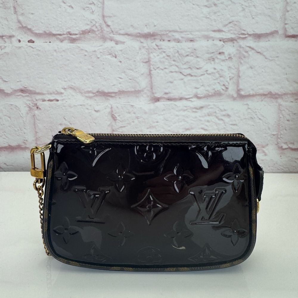 Louis Vuitton Amarante Monogram Vernis Mini Pochette Accessoires - Picture 7 of 16